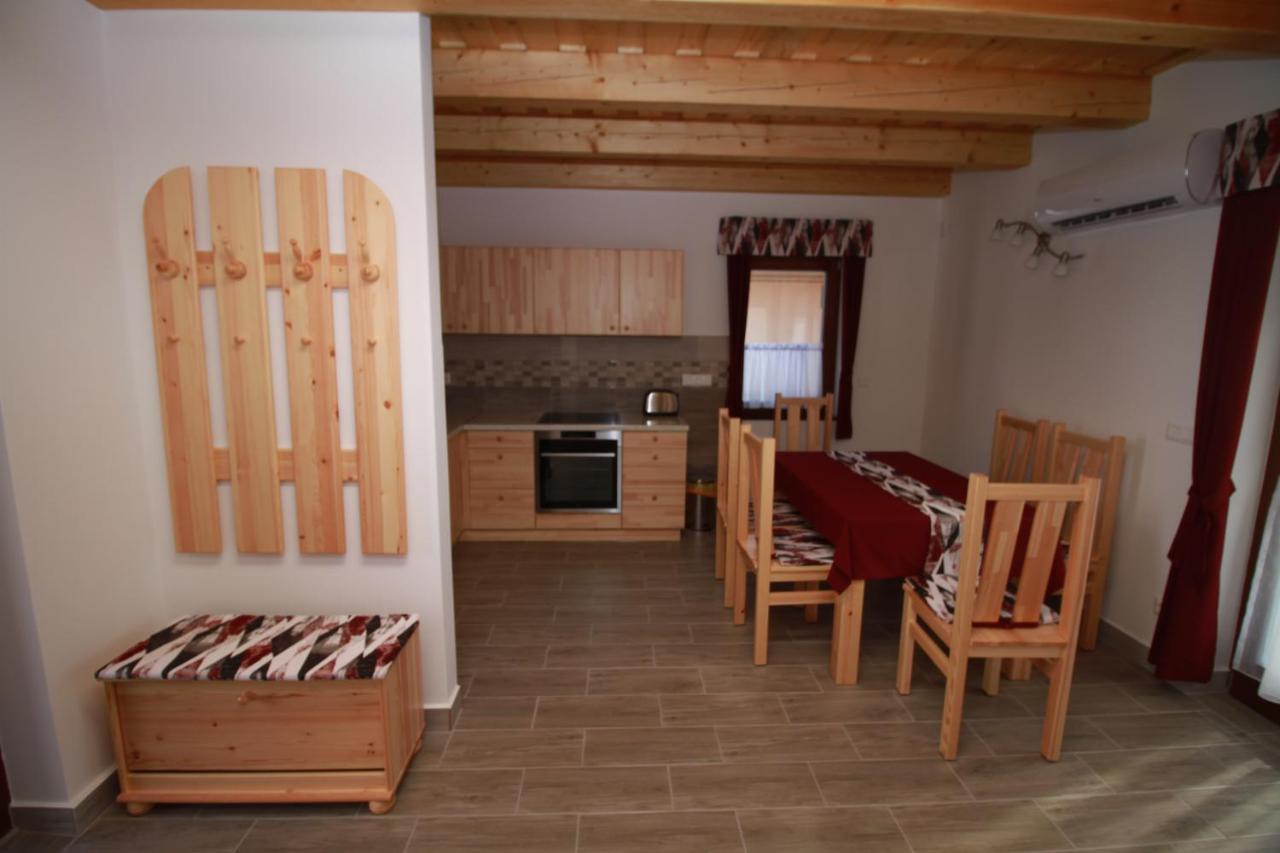 Boni Apartmanok Хедькё Экстерьер фото