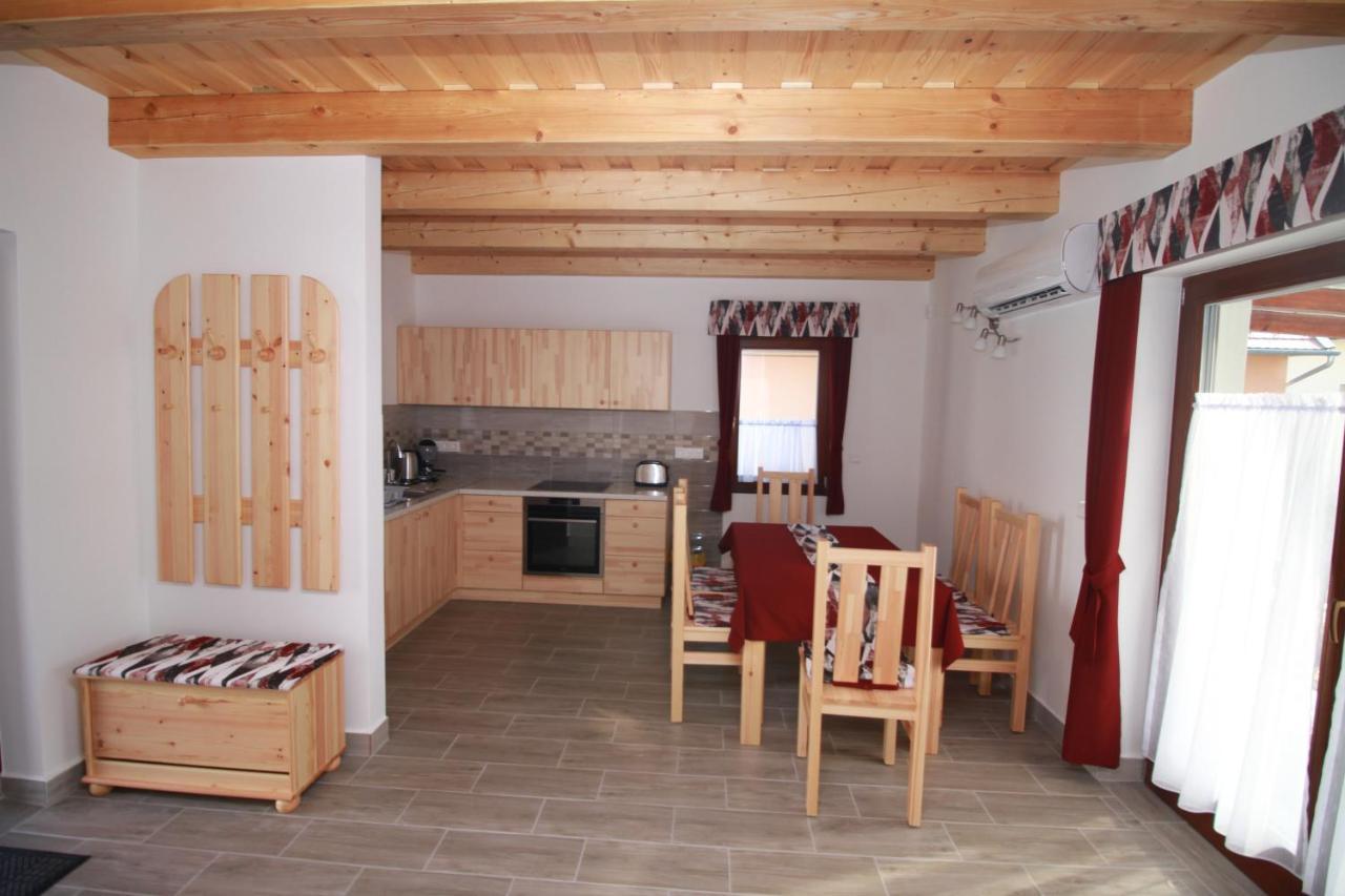 Boni Apartmanok Хедькё Экстерьер фото
