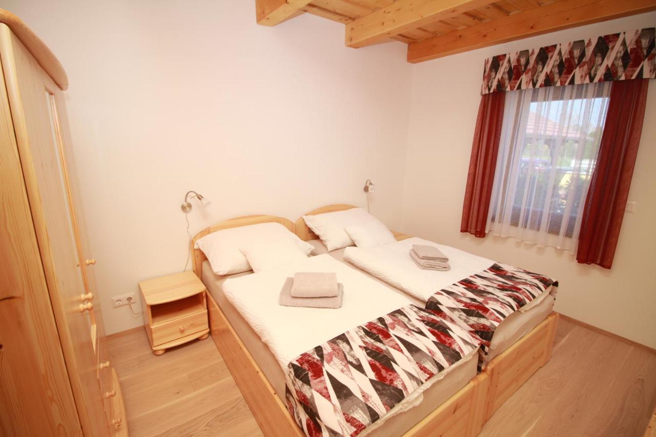 Boni Apartmanok Хедькё Экстерьер фото